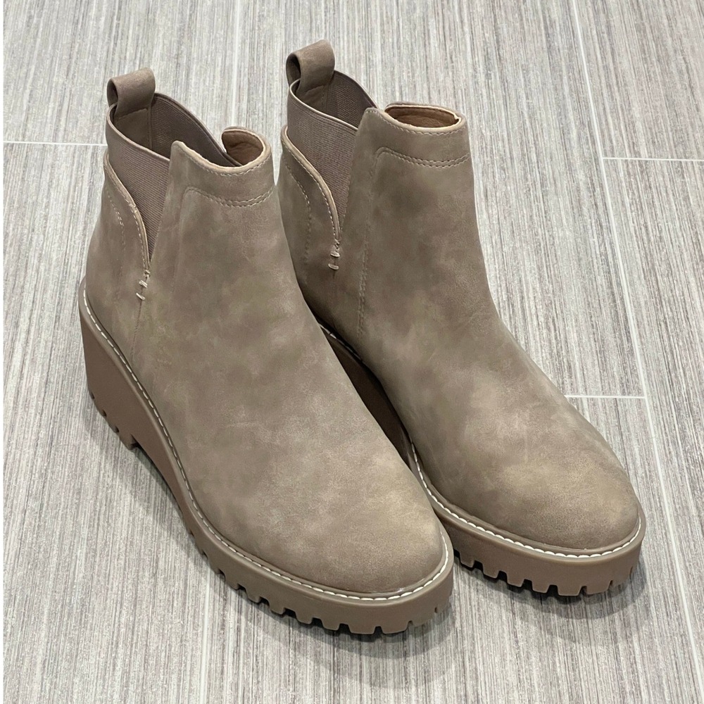Dolce Vita Boots Shoes Women 8.5 Rielle Tan Suede Wedge Chelsea Chunky Lug Sole